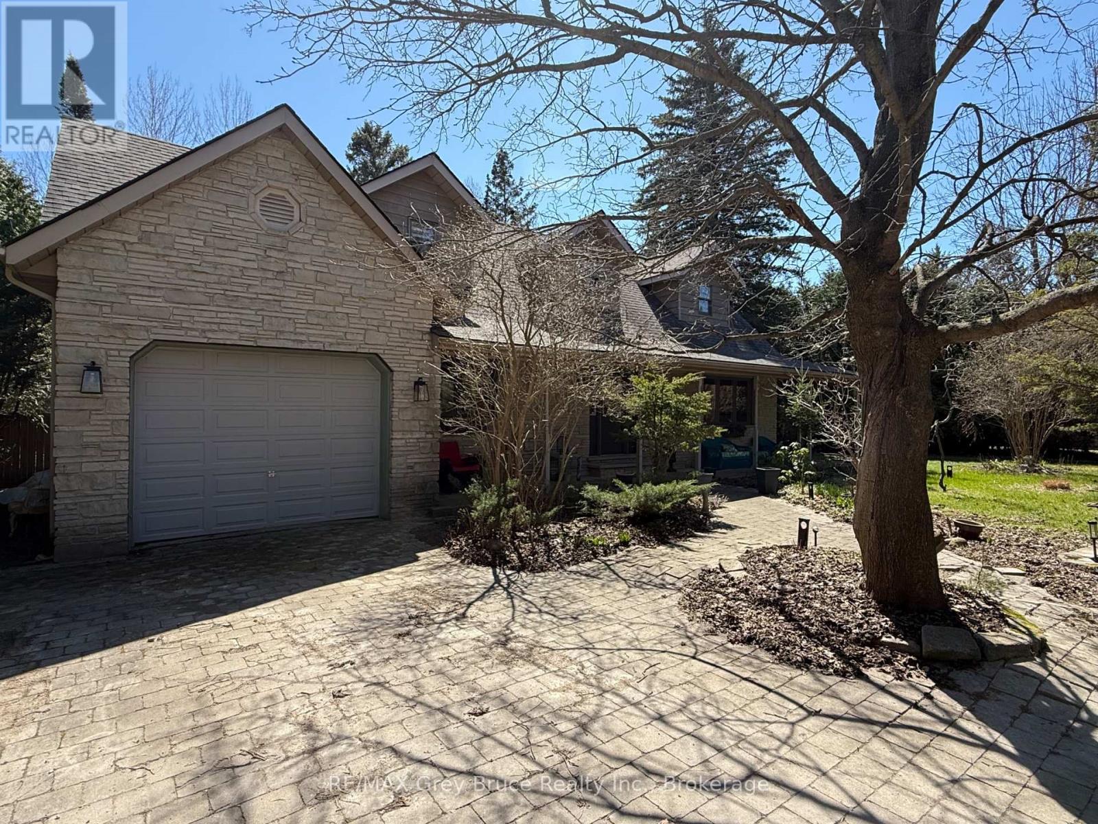 6 Kirkland Place, South Bruce Peninsula, Ontario N0H 2G0 - Photo 3 - X13664184