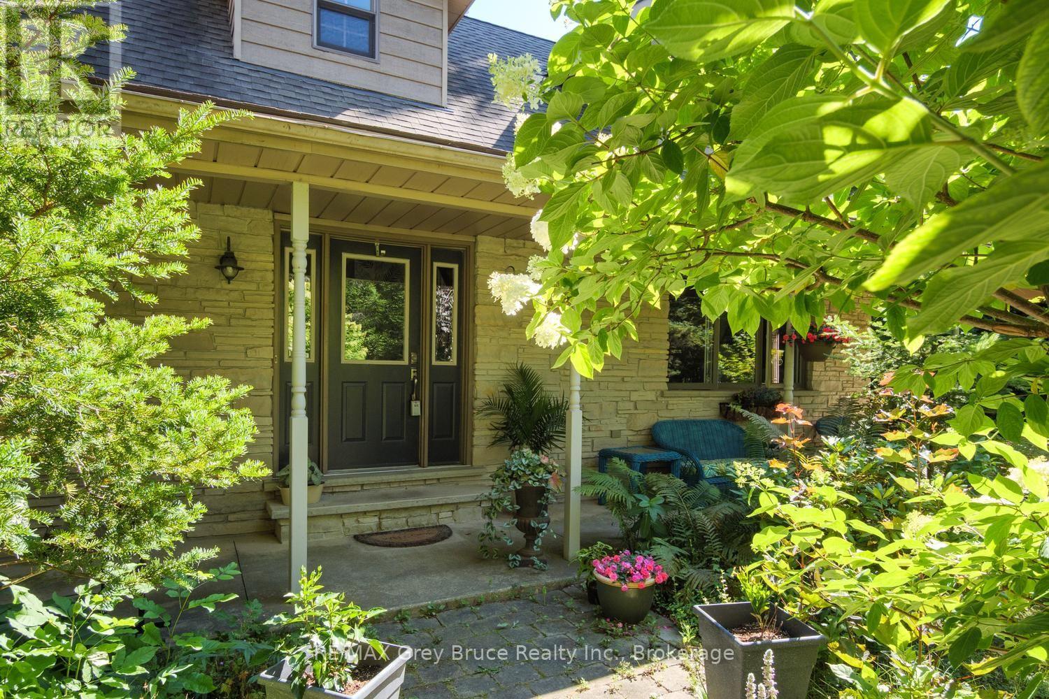 6 Kirkland Place, South Bruce Peninsula, Ontario N0H 2G0 - Photo 4 - X13664184