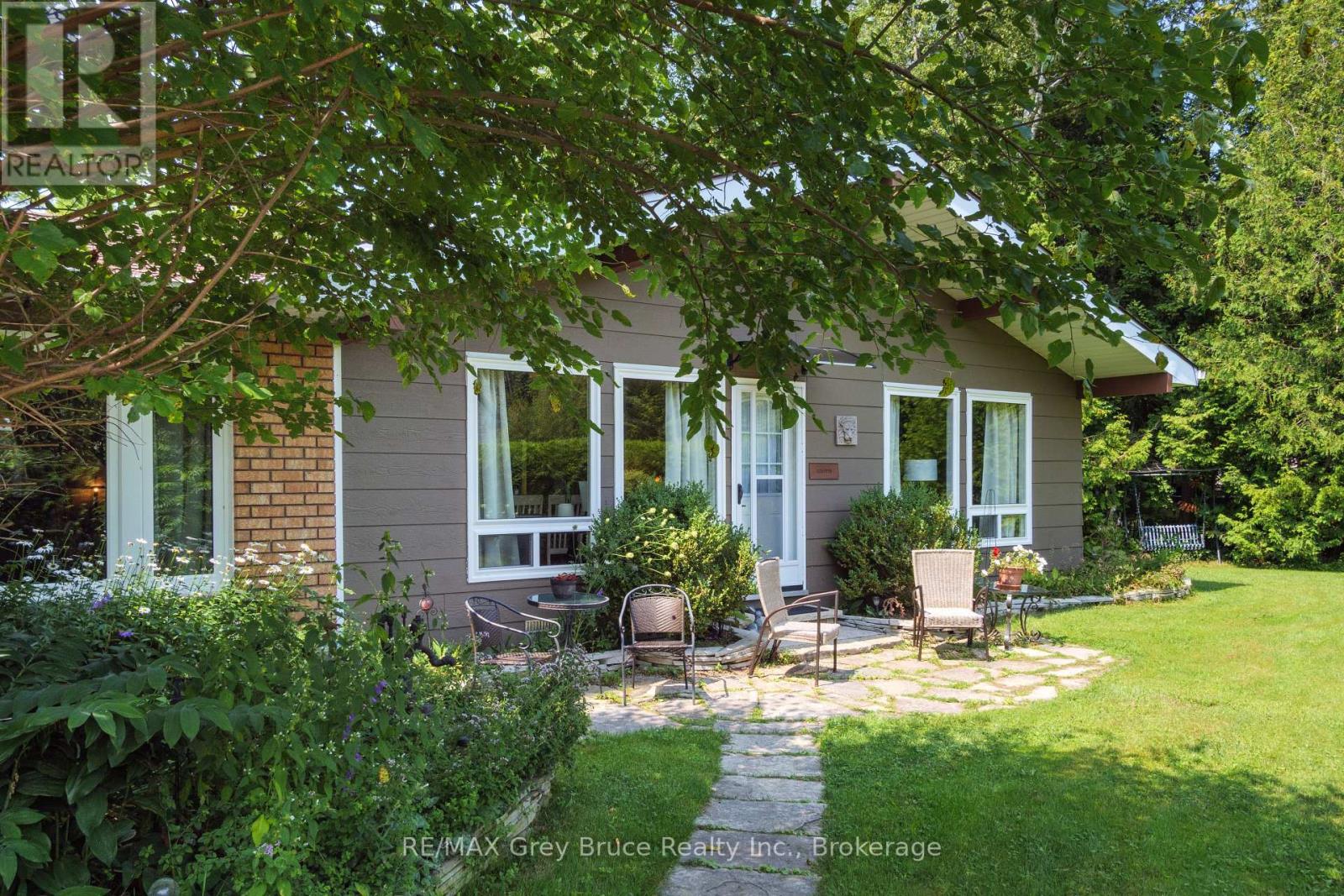 46 Shamrock Boulevard, South Bruce Peninsula, Ontario N0H 2T0 - Photo 3 - X13674582