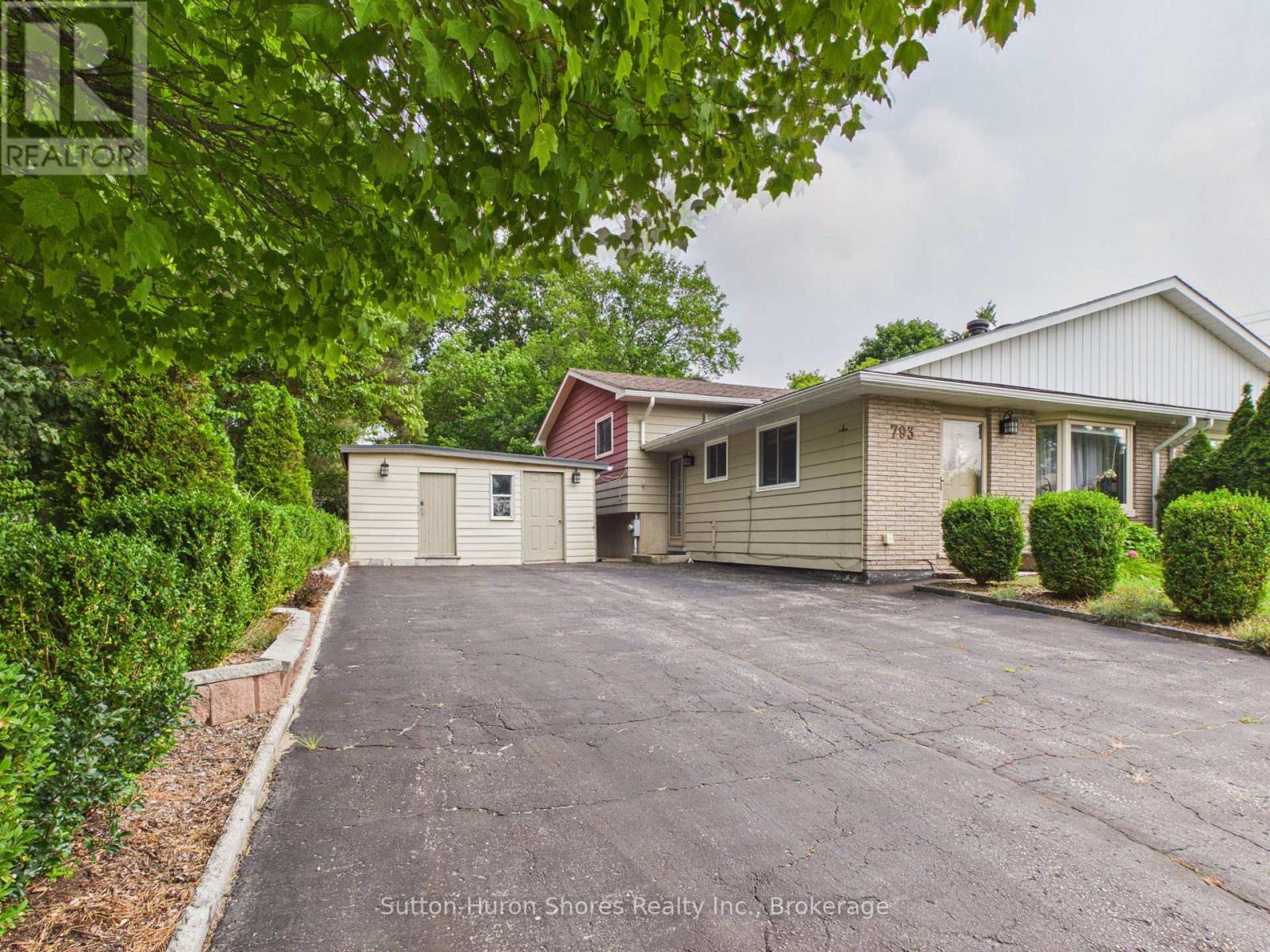 793 Ruby Street, Saugeen Shores, Ontario N0H 2C4 - Photo 1 - X13674672