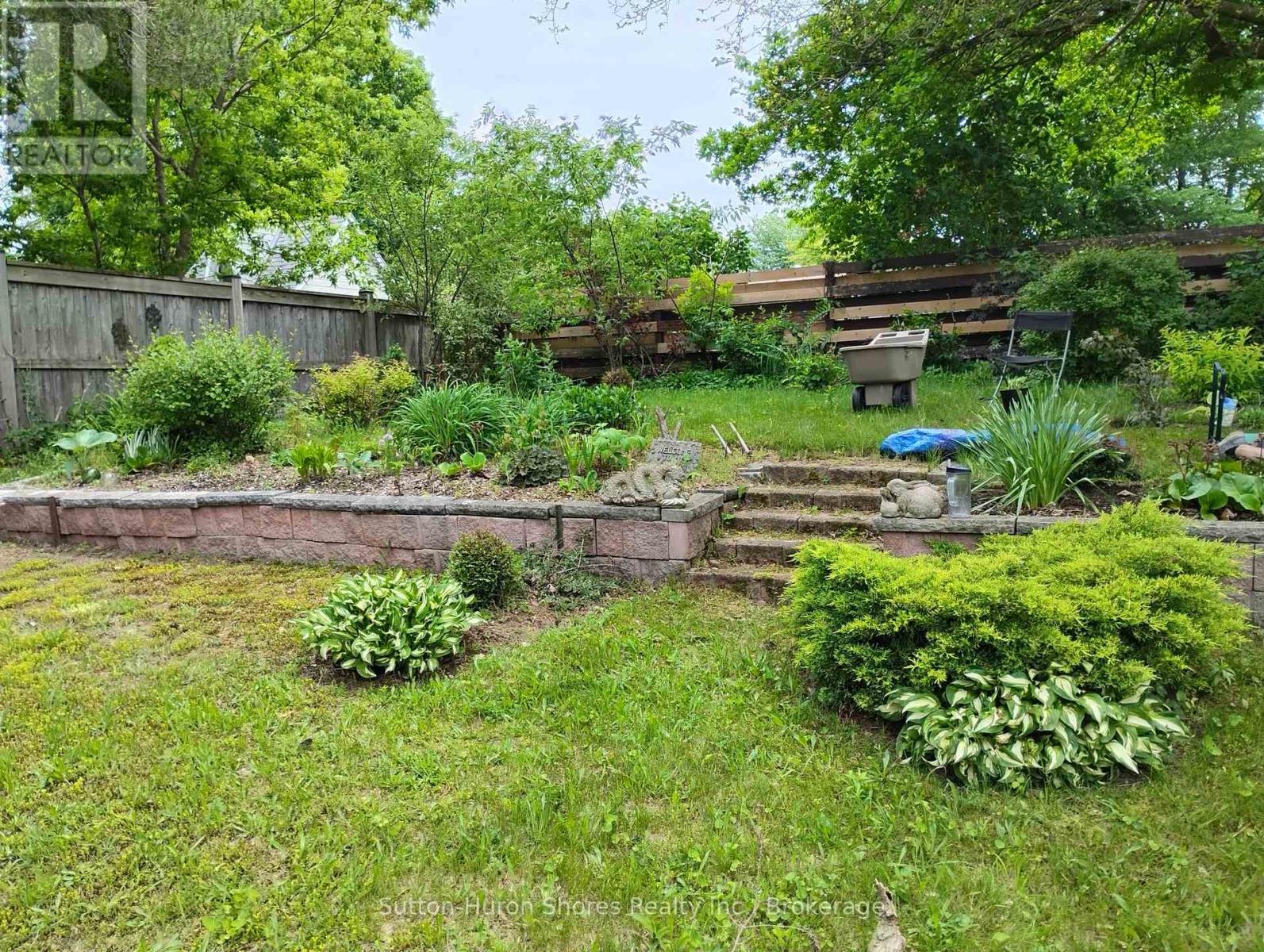 793 Ruby Street, Saugeen Shores, Ontario N0H 2C4 - Photo 2 - X13674672