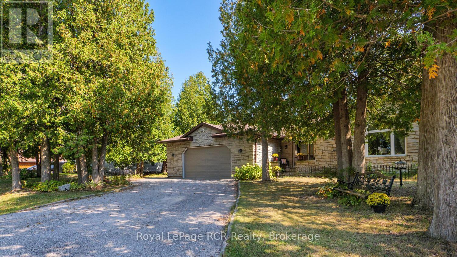 55 Shamrock Boulevard, South Bruce Peninsula, Ontario N0H 2T0 - Photo 2 - X13679950
