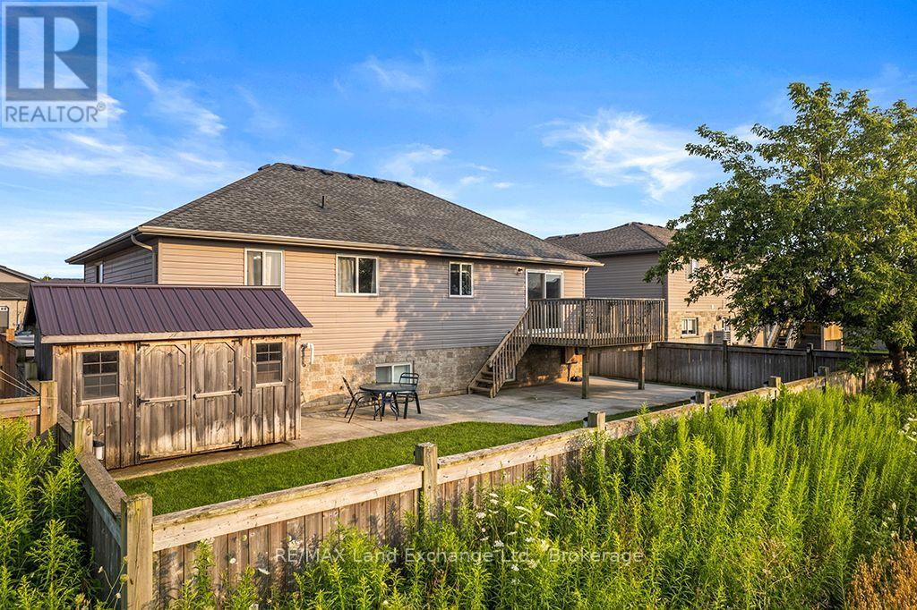 298 Stickel Street, Saugeen Shores, Ontario N0H 2C1 - Photo 2 - X13681222