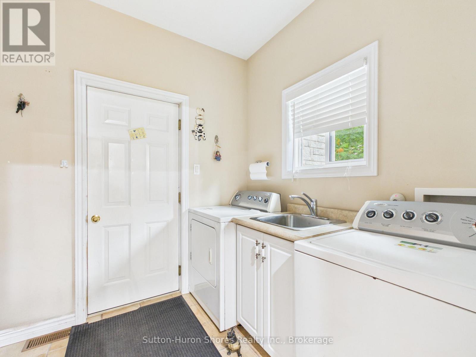 490 Bluewater Drive, Saugeen Shores, Ontario N0H 2C1 - Photo 8 - X13683060