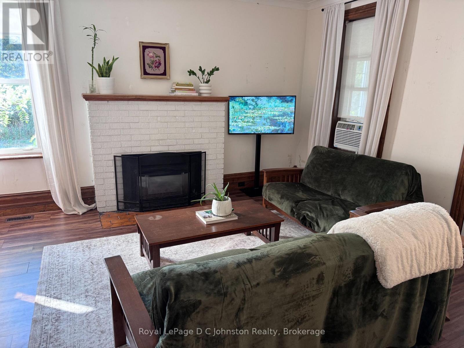 43 Albert Street N, Saugeen Shores, Ontario N0H 2L0 - Photo 3 - X13694244