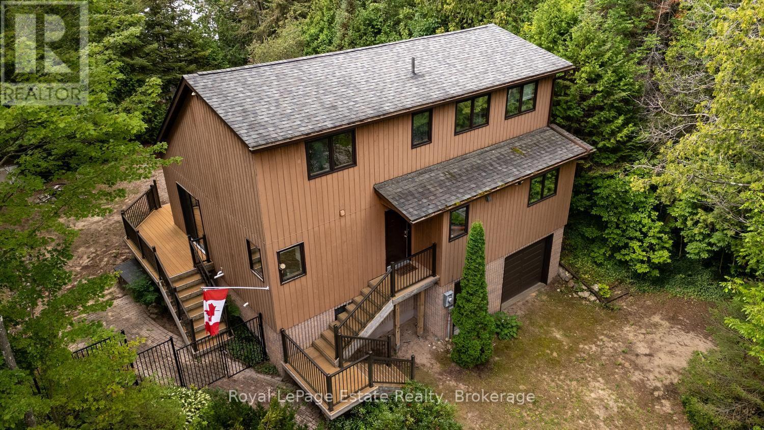 32 London Street, South Bruce Peninsula, Ontario N0H 2G0 - Photo 1 - X13697276