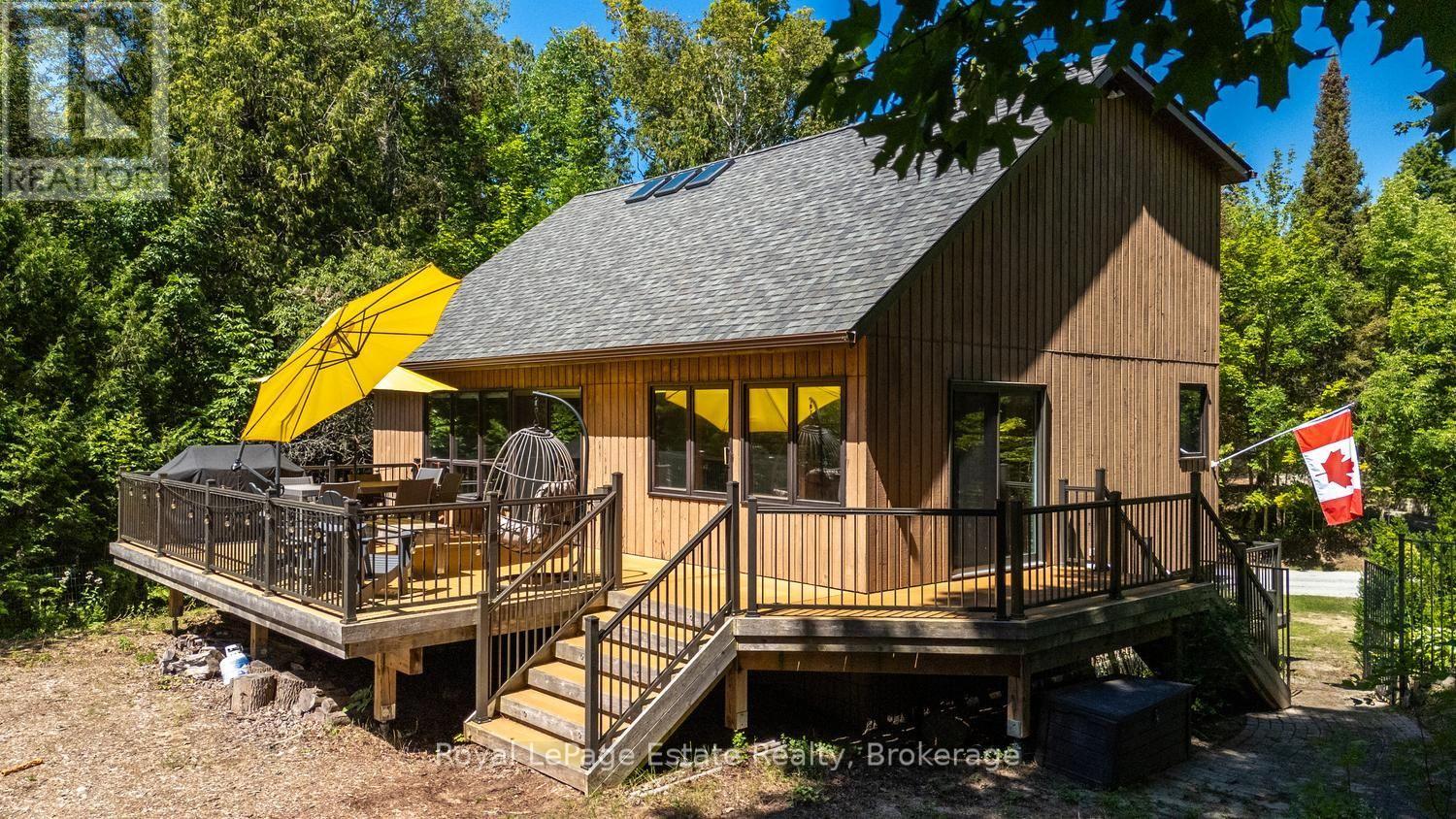 32 London Street, South Bruce Peninsula, Ontario N0H 2G0 - Photo 3 - X13697276