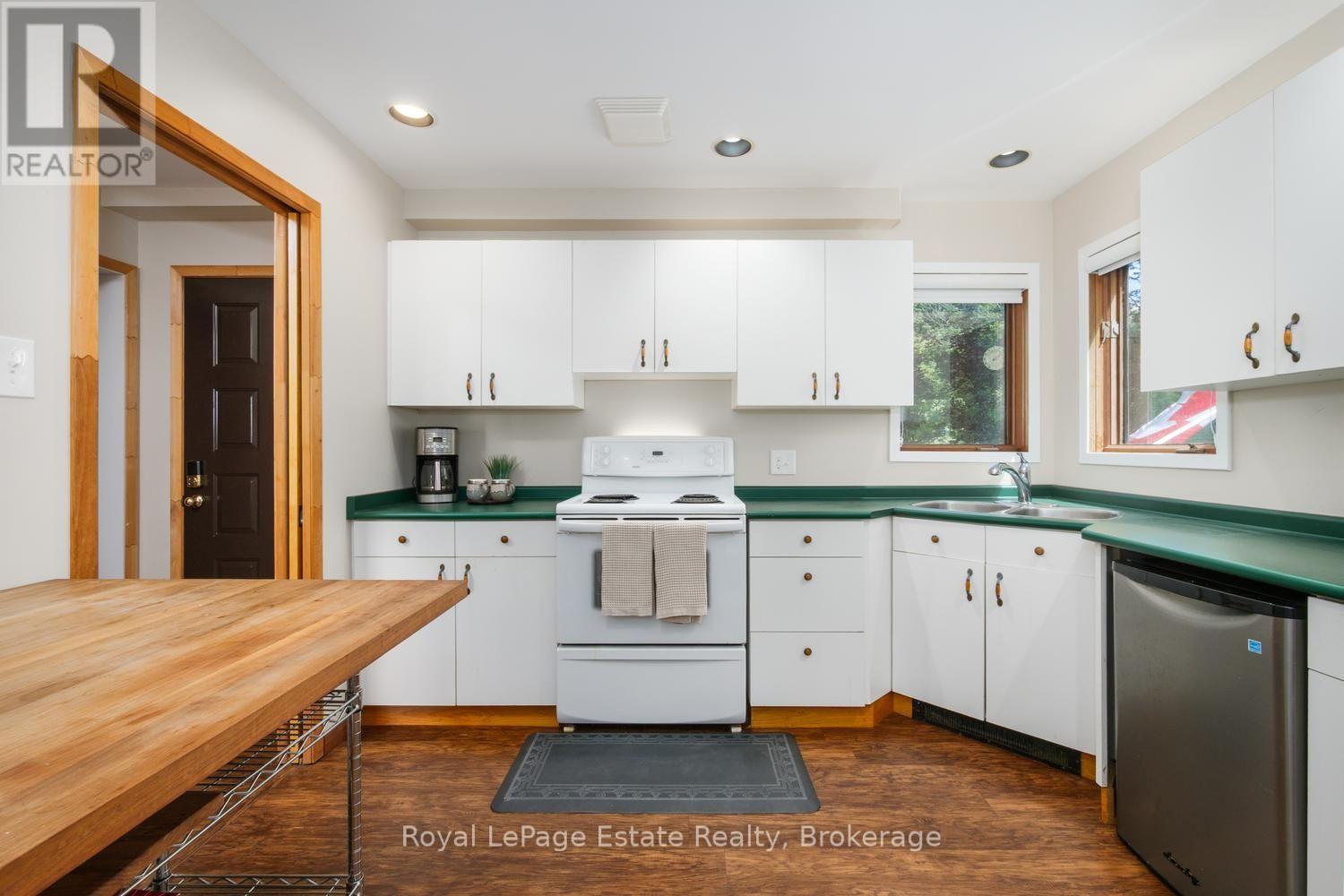 32 London Street, South Bruce Peninsula, Ontario N0H 2G0 - Photo 7 - X13697276