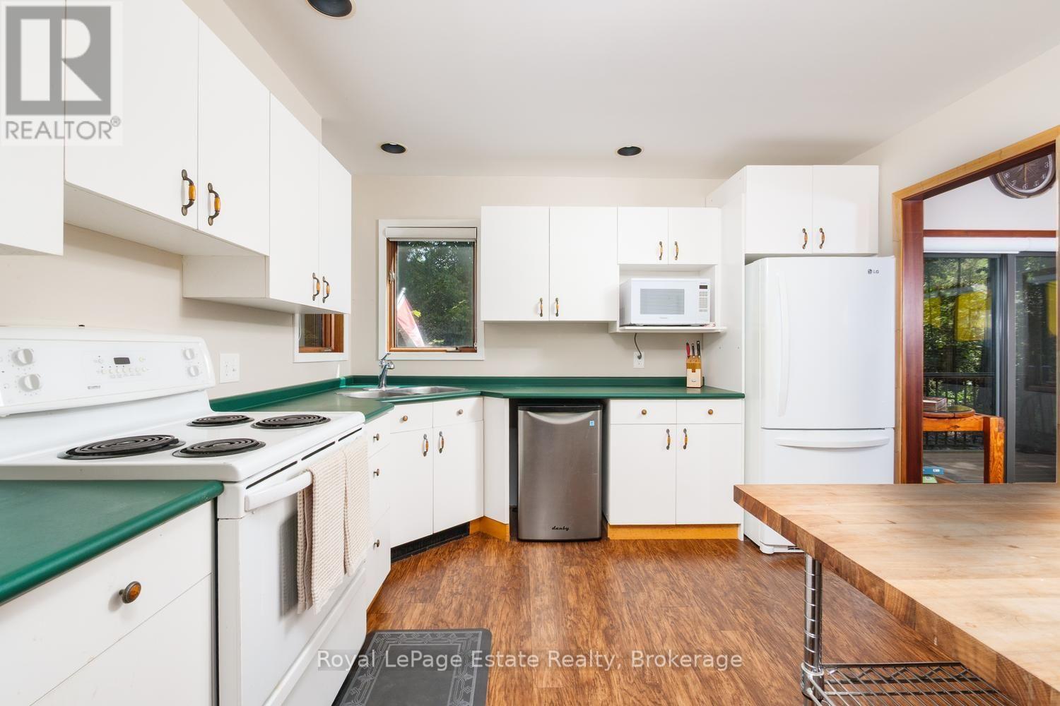 32 London Street, South Bruce Peninsula, Ontario N0H 2G0 - Photo 8 - X13697276