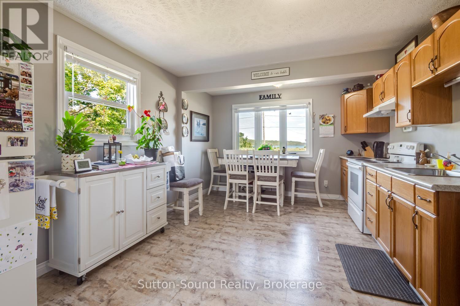 623 Frank Street, South Bruce Peninsula, Ontario N0H 2T0 - Photo 4 - X13701400