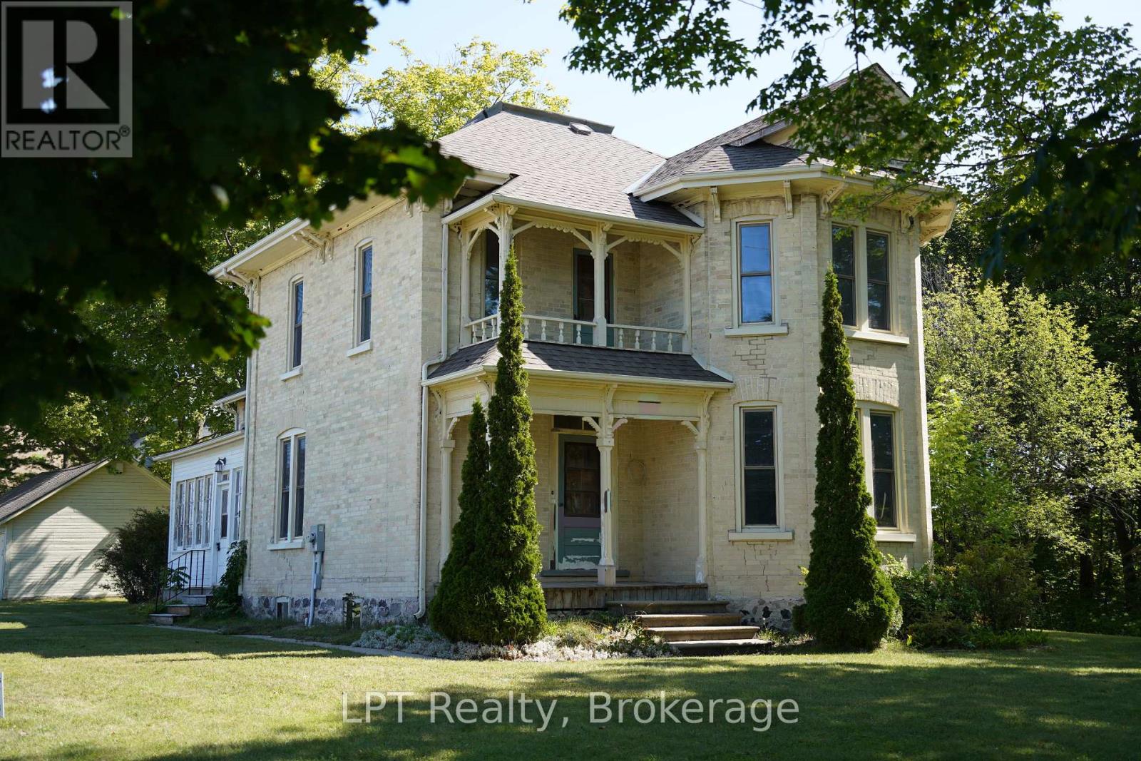 254 High Street, Saugeen Shores, Ontario N0H 2L0 - Photo 1 - X13702910