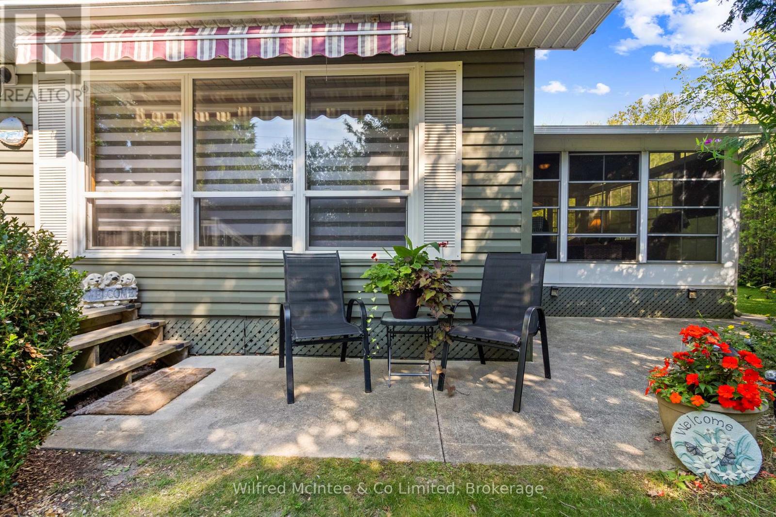 32 Mohawk Drive, Native Leased Lands, Ontario N0H 2L0 - Photo 4 - X13703938