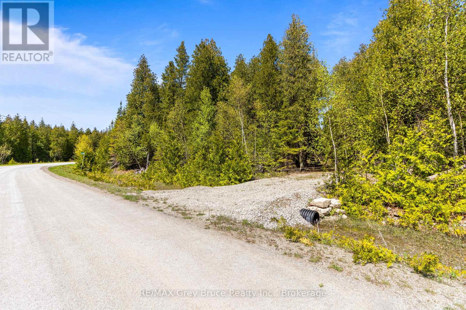 228 Corey Crescent, Northern Bruce Peninsula, Ontario N0H 2R0 - Photo 3 - X13705108