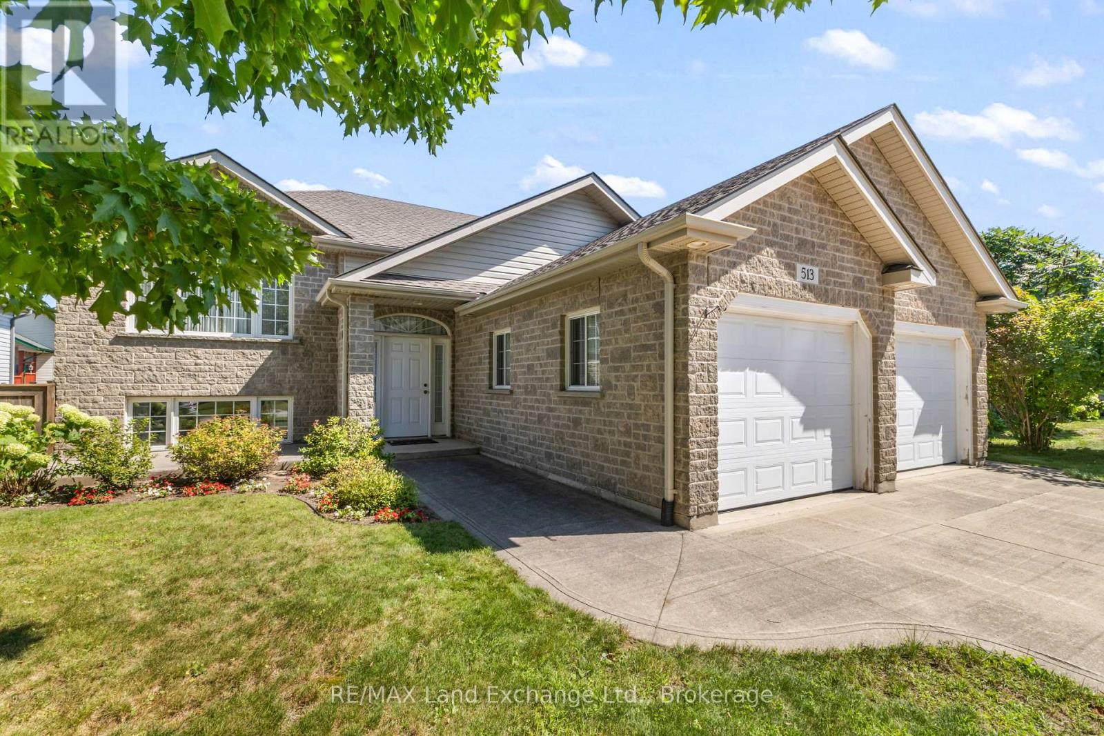 513 Peirson Avenue, Saugeen Shores, Ontario N0H 2C1 - Photo 2 - X13705896