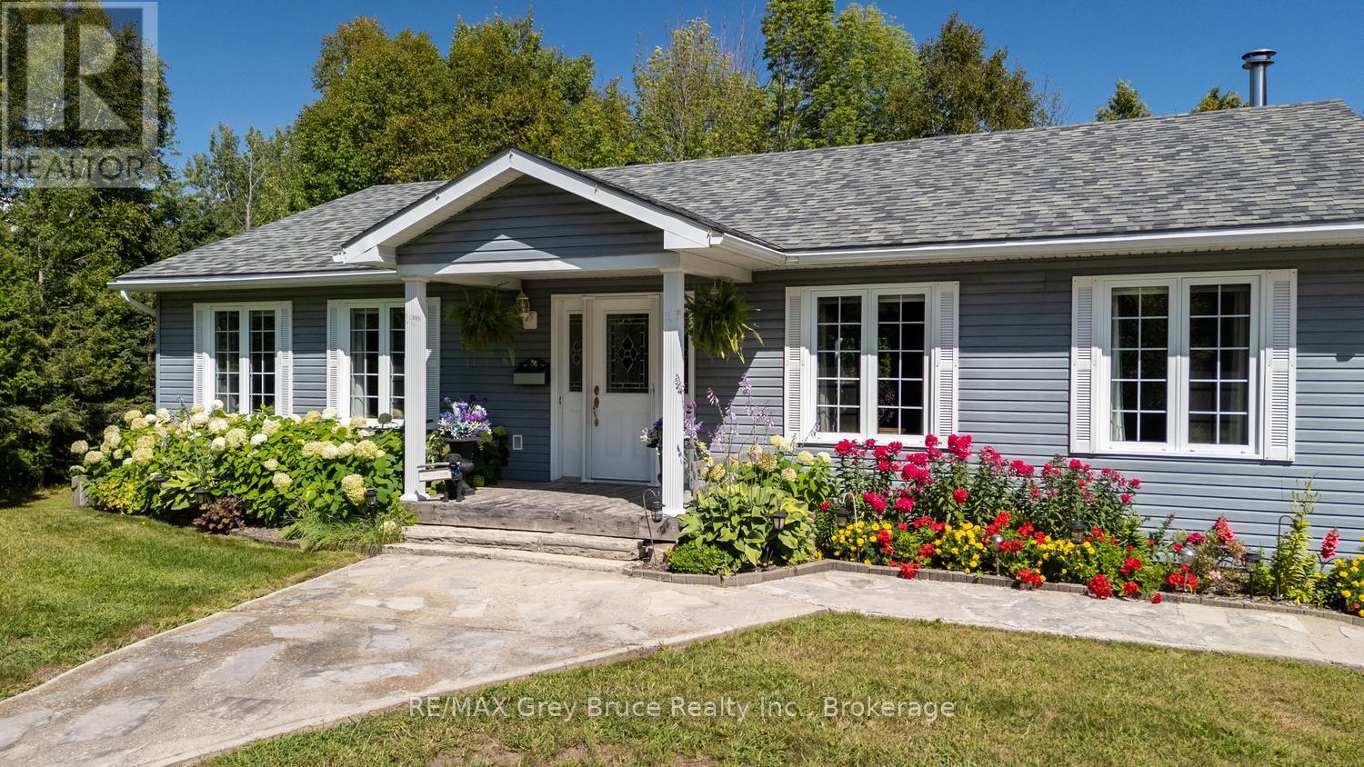 358 Huron Road, South Bruce Peninsula, Ontario N0H 2T0 - Photo 2 - X13708832