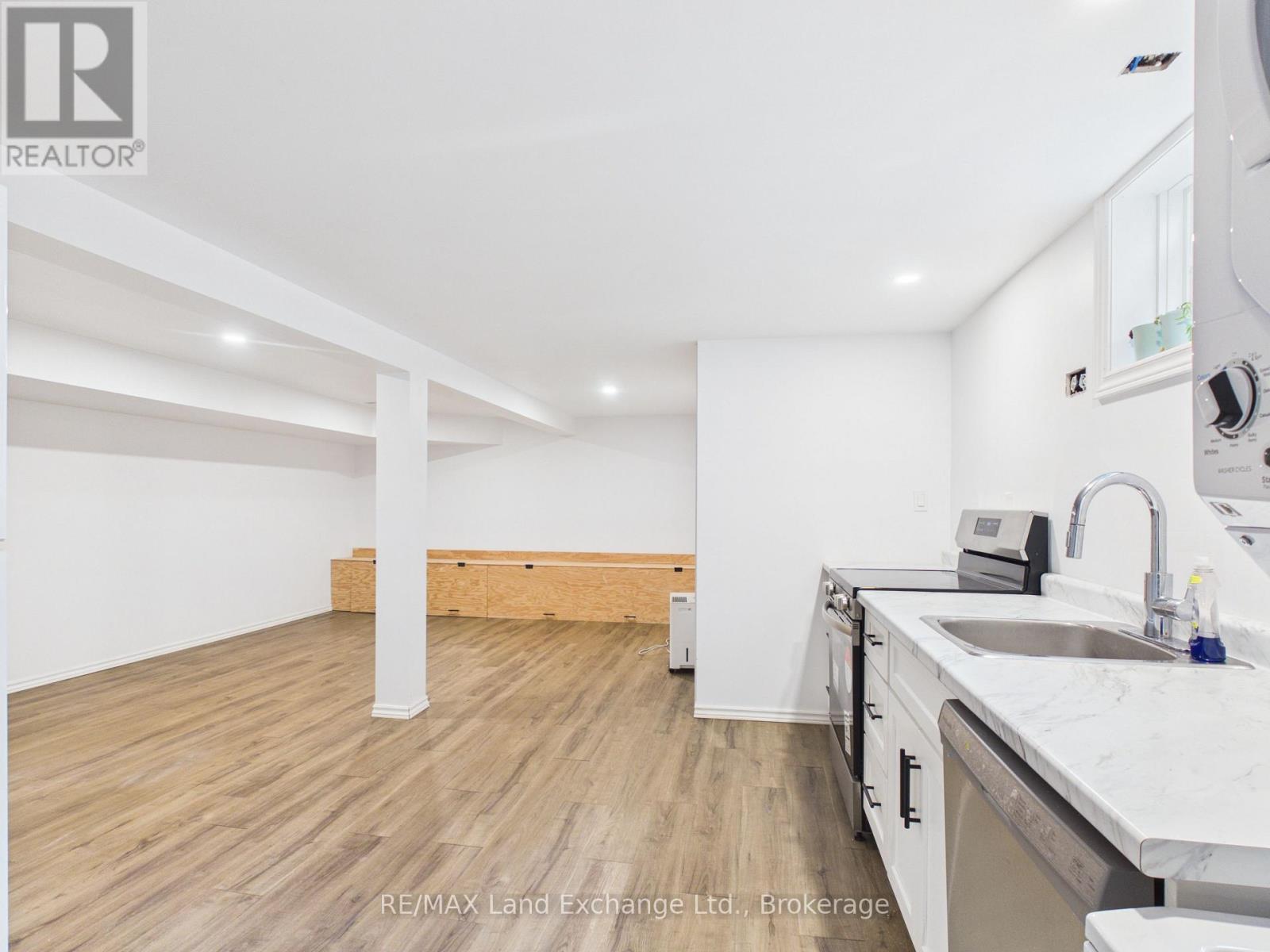 185 Bricker Street, Saugeen Shores, Ontario N0H 2C1 - Photo 5 - X13709234