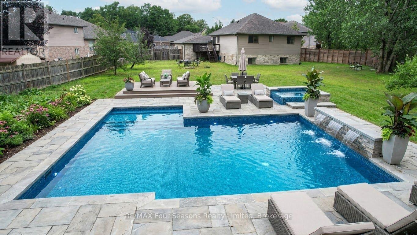 325 Gingrich Crescent, Saugeen Shores, Ontario N0H 2C1 - Photo 6 - X13709714