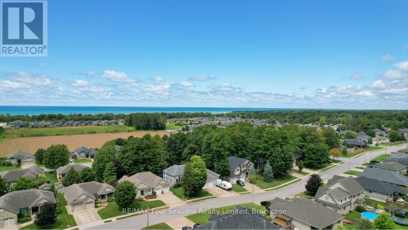 325 Gingrich Crescent, Saugeen Shores, Ontario N0H 2C1 - Photo 8 - X13709714