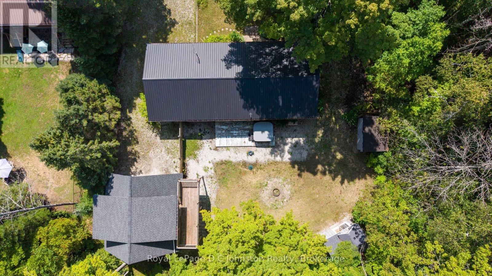 25 Avele Road, South Bruce Peninsula, Ontario N0H 2T0 - Photo 3 - X13710554