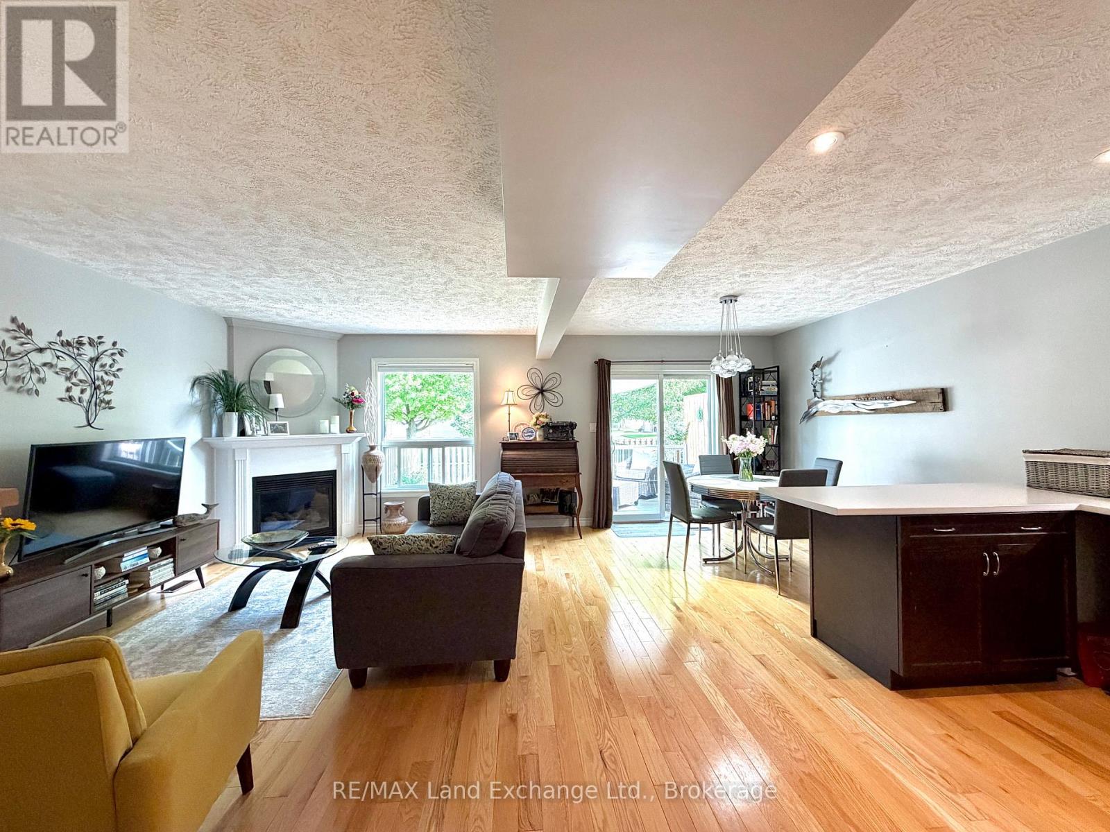 203 Stickel Street, Saugeen Shores, Ontario N0H 2C1 - Photo 7 - X13711656