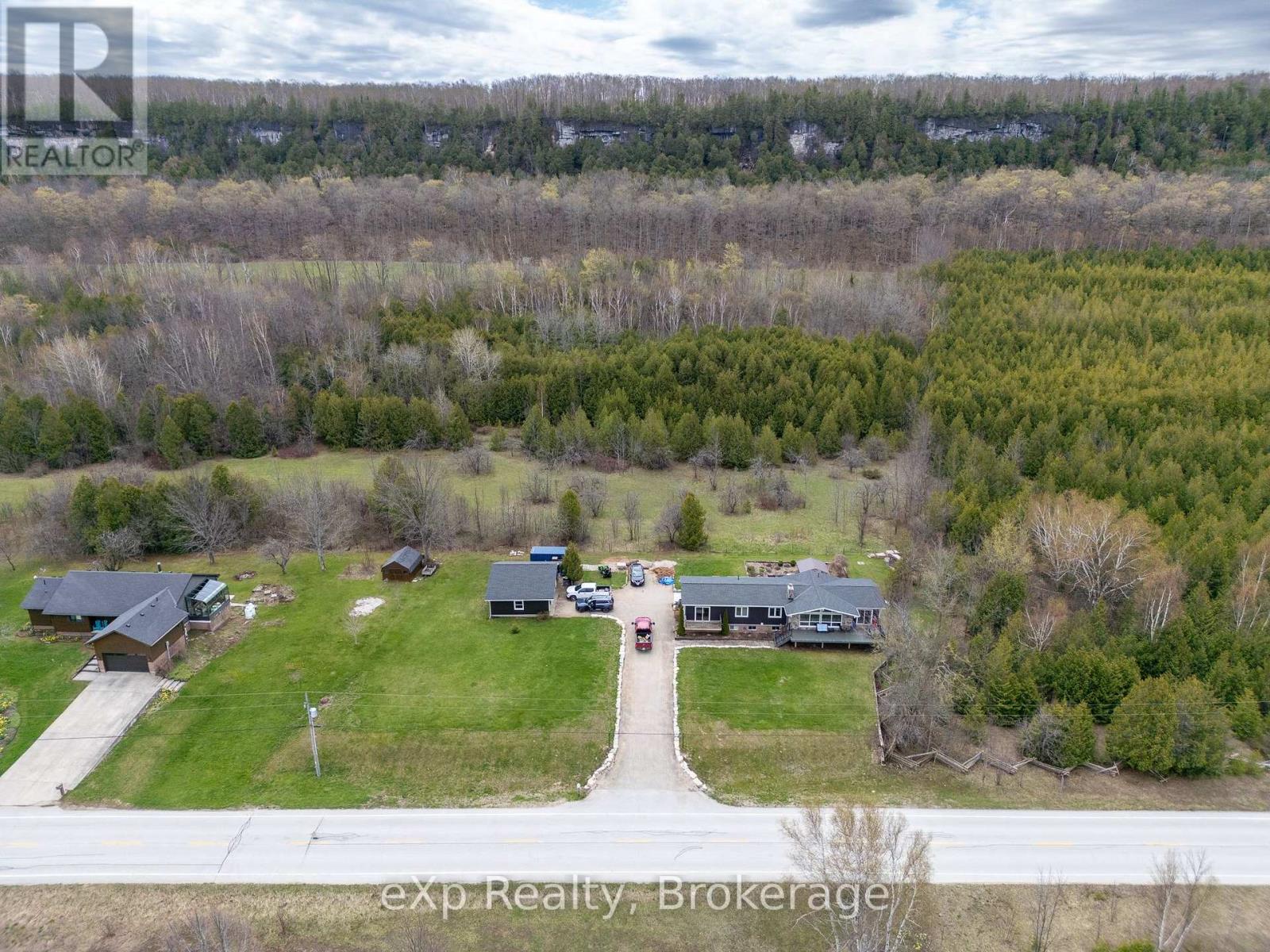 502754 Grey Road 1, Georgian Bluffs, Ontario N0H 2T0 - Photo 2 - X13717090