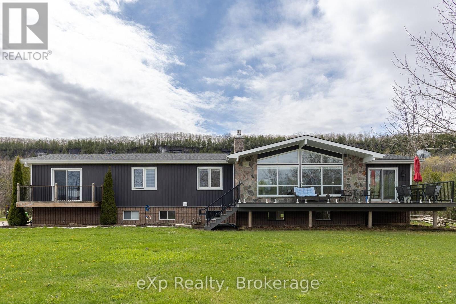 502754 Grey Road 1, Georgian Bluffs, Ontario N0H 2T0 - Photo 3 - X13717090