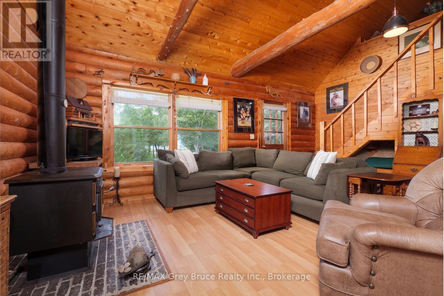 281 Shoreline Avenue, South Bruce Peninsula, Ontario N0H 2T0 - Photo 7 - X13725540