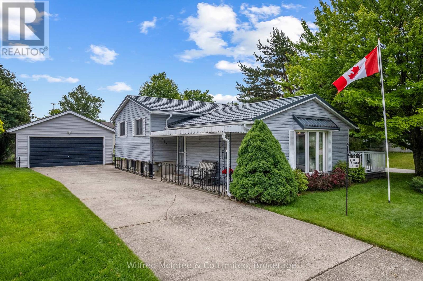 455 Bruce Street, Saugeen Shores, Ontario N0H 2C1 - Photo 2 - X13732068