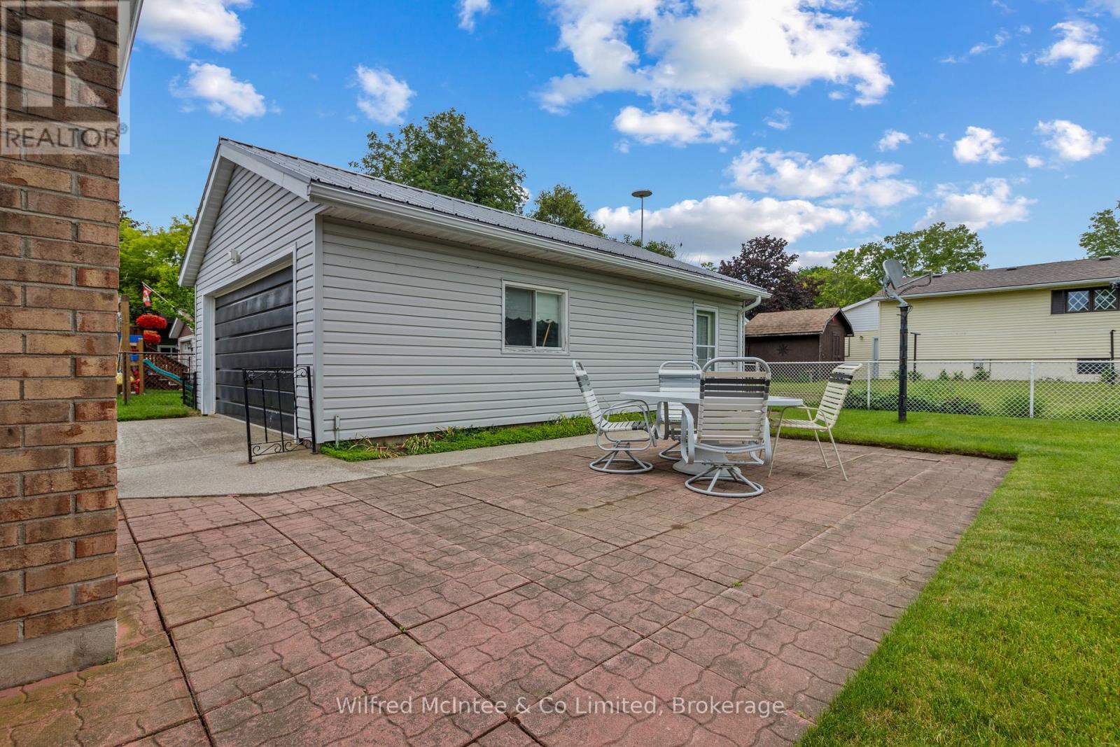 455 Bruce Street, Saugeen Shores, Ontario N0H 2C1 - Photo 5 - X13732068