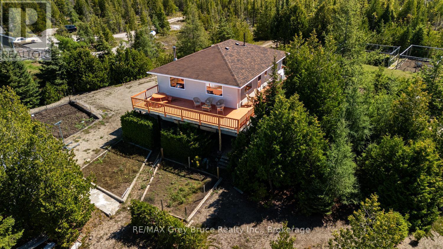 68 Bayshore Avenue S, Northern Bruce Peninsula, Ontario N0H 2R0 - Photo 4 - X13733580