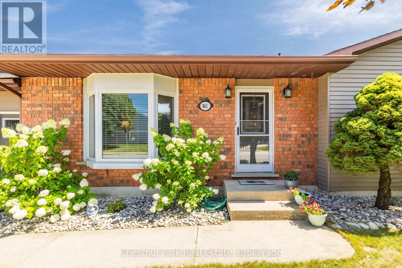 861 Arlington Street, Saugeen Shores, Ontario N0H 2C4 - Photo 3 - X13735614