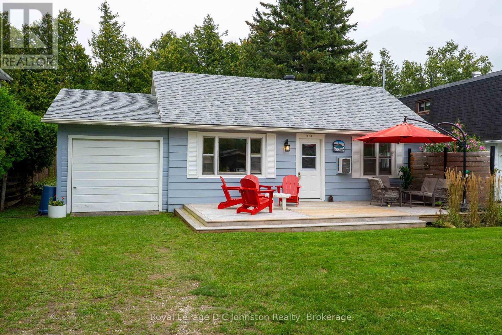 210 Laird Lane, Saugeen Shores, Ontario N0H 2L0 - Photo 1 - X13737066