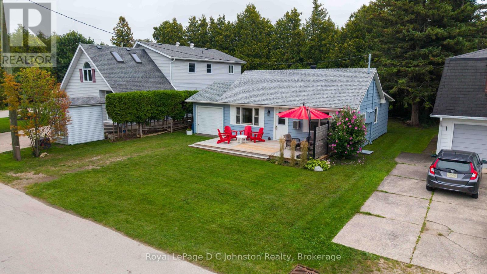 210 Laird Lane, Saugeen Shores, Ontario N0H 2L0 - Photo 2 - X13737066