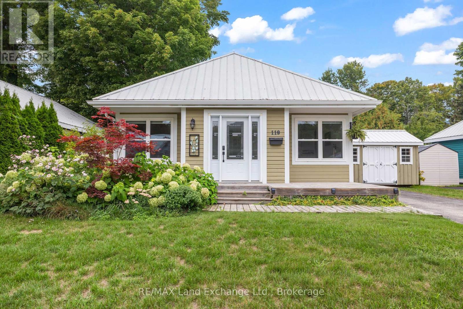 119 - 383 Mcnabb Street, Saugeen Shores, Ontario N0H 2L0 - Photo 1 - X13751054