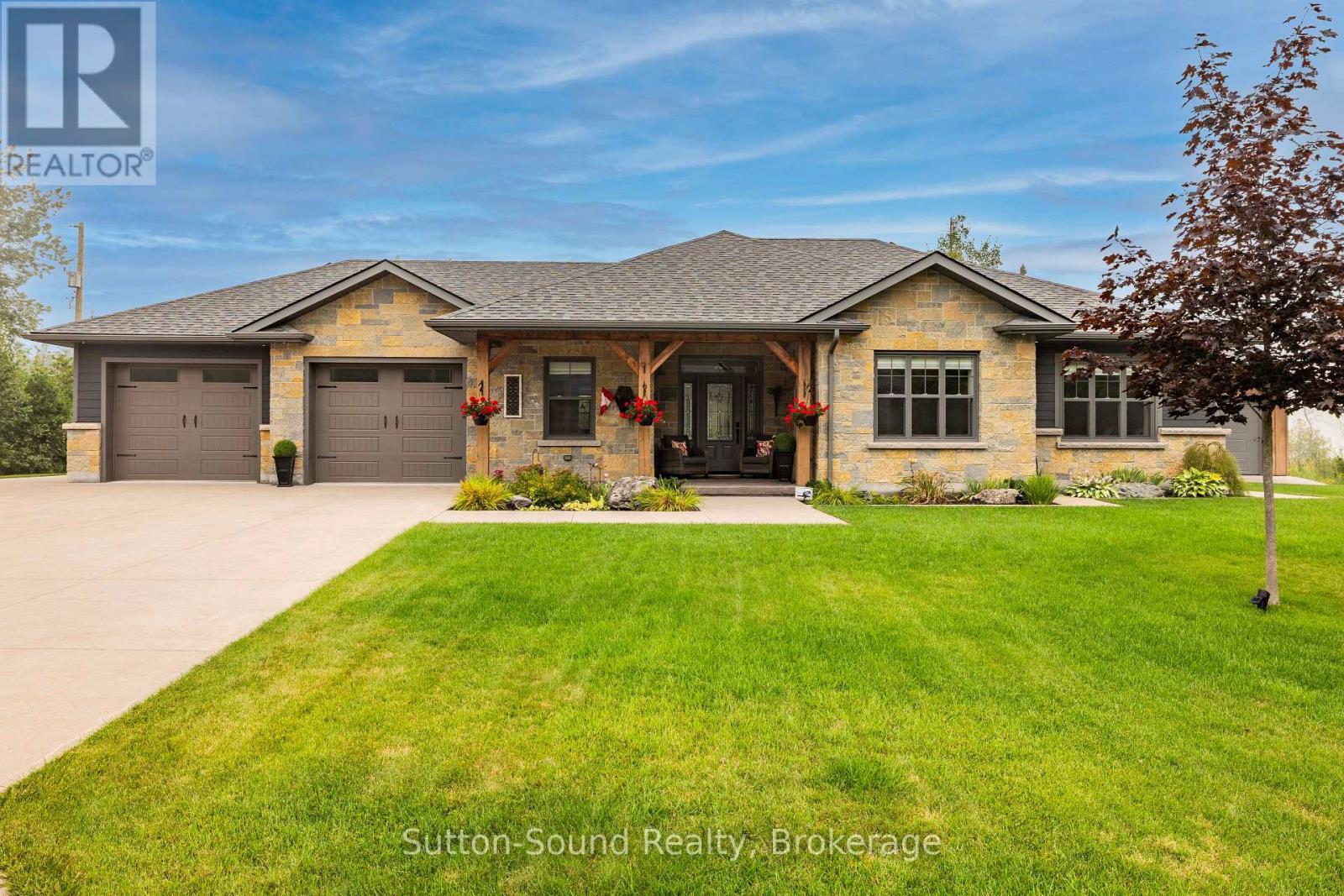 1 Walker Way, South Bruce Peninsula, Ontario N0H 2G0 - Photo 3 - X13752396