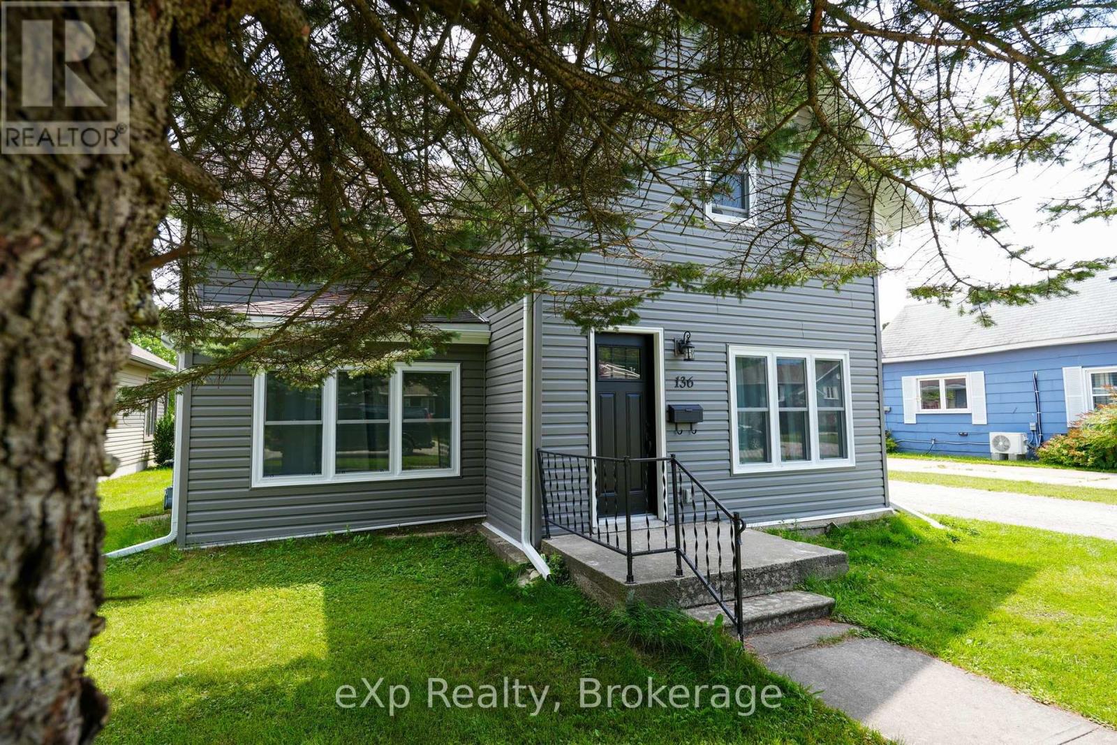 136 Breadalbane Street S, Saugeen Shores, Ontario N0H 2L0 - Photo 3 - X13765422