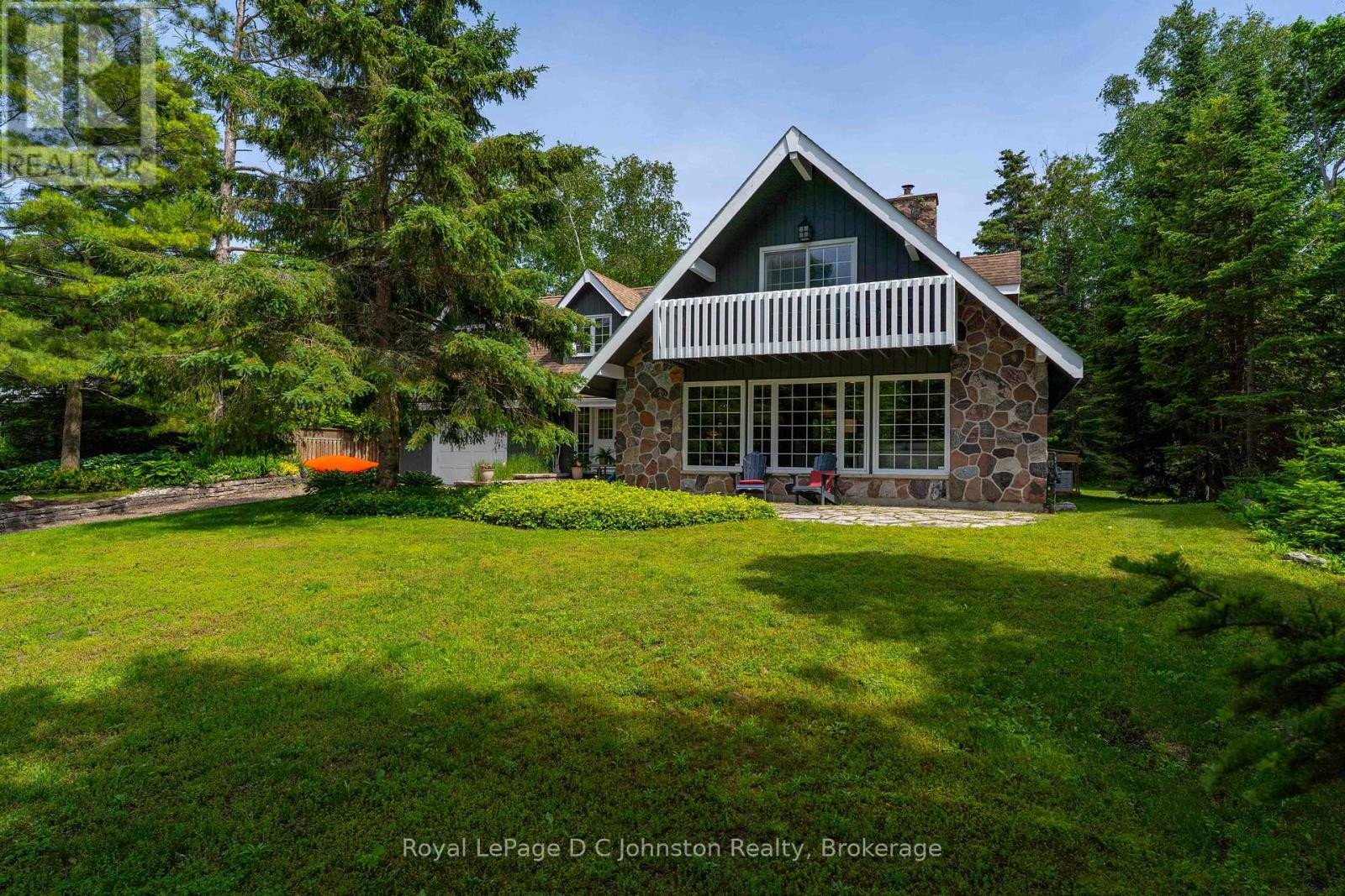 471 Eckford Avenue, Saugeen Shores, Ontario N0H 2L0 - Photo 4 - X13776380