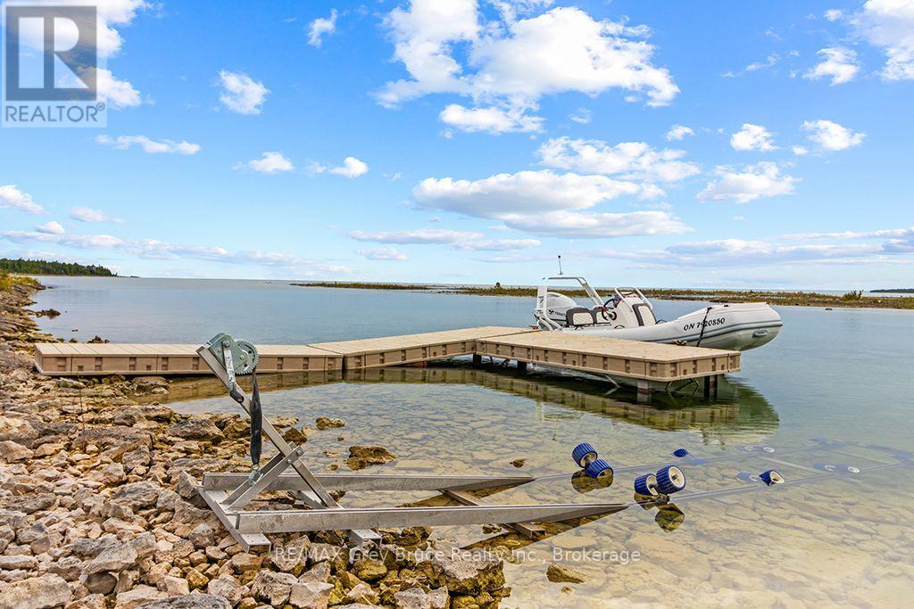 48 Baise Avenue, Northern Bruce Peninsula, Ontario N0H 2R0 - Photo 4 - X13776552