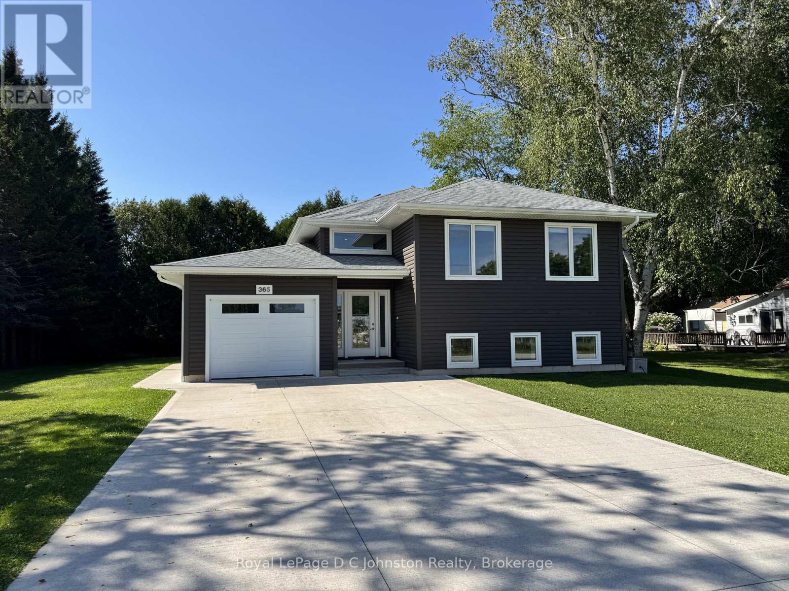 2 - 365 Spence Street, Saugeen Shores, Ontario N0H 2L0 - Photo 1 - X13776880