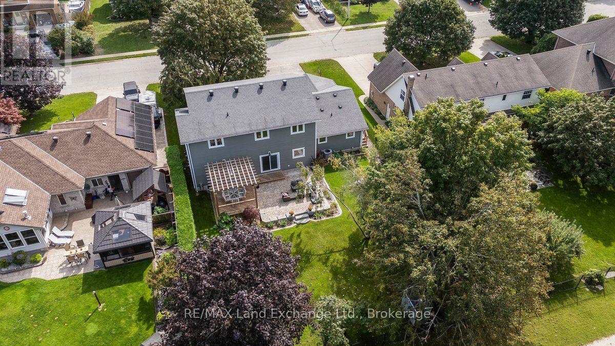 932 Parkwood Drive, Saugeen Shores, Ontario N0H 2C2 - Photo 2 - X13778722