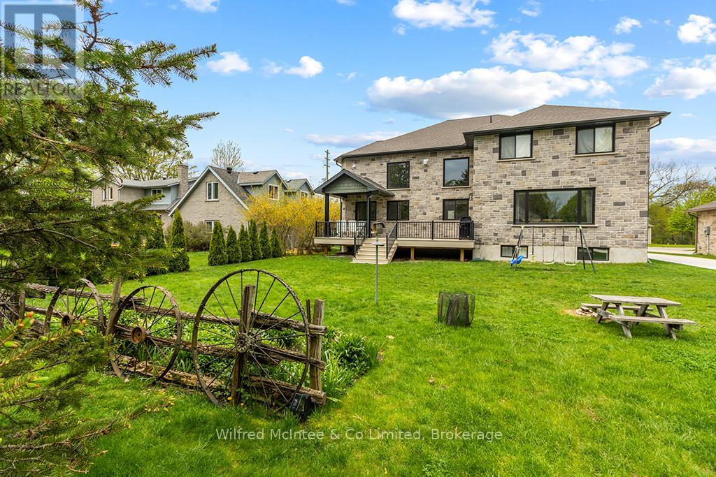 72 Victoria Street S, Saugeen Shores, Ontario N0H 2L0 - Photo 5 - X13782114