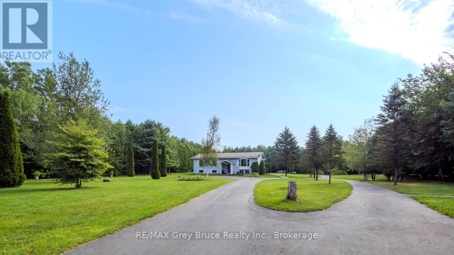 70183 Zion Church Road, Georgian Bluffs, Ontario N0H 2T0 - Photo 3 - X13784248