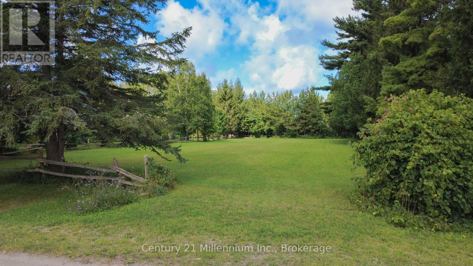 256 Anglesia Street N, Saugeen Shores, Ontario N0H 2L0 - Photo 1 - X13785676
