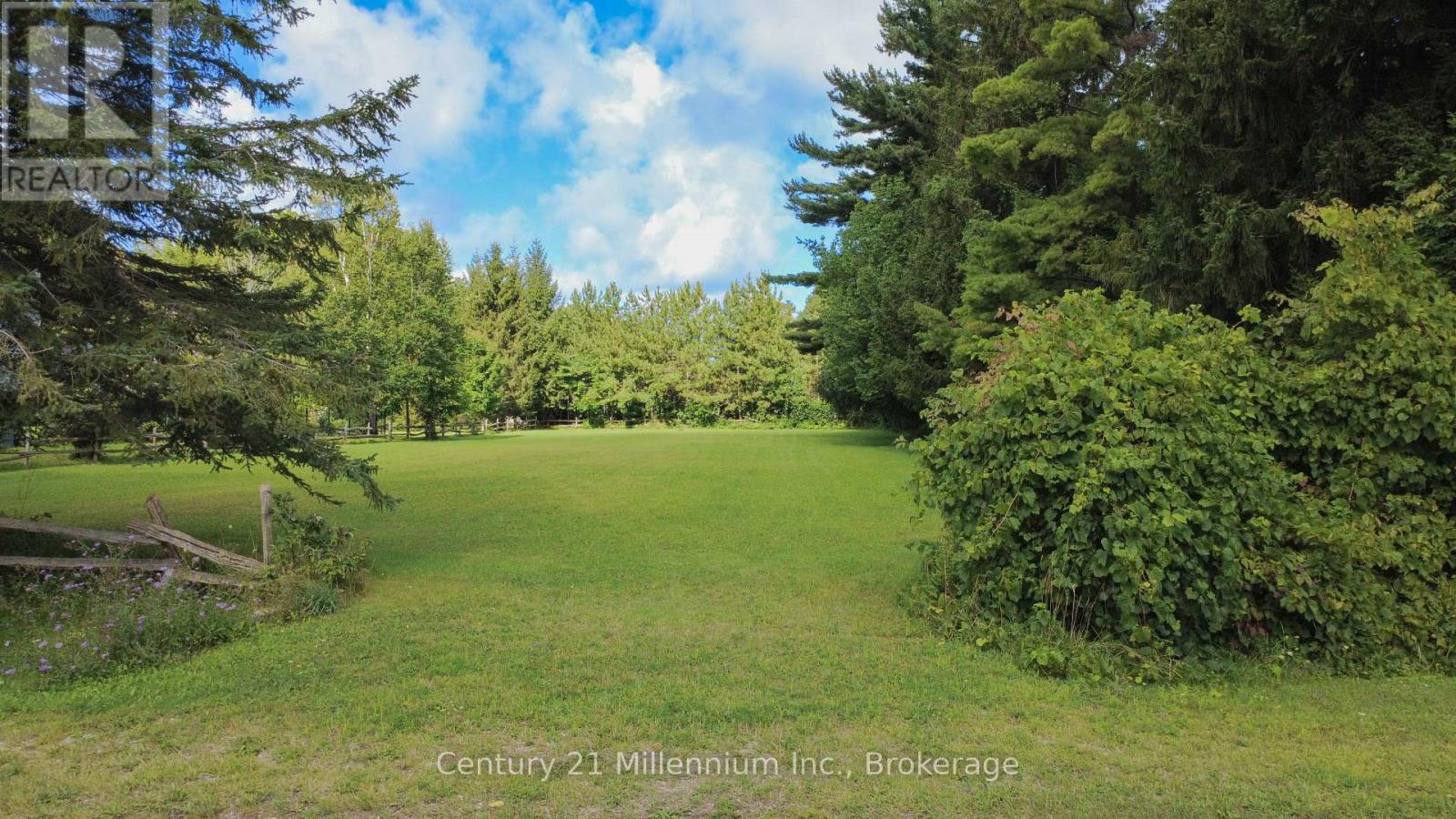 256 Anglesia Street N, Saugeen Shores, Ontario N0H 2L0 - Photo 2 - X13785676