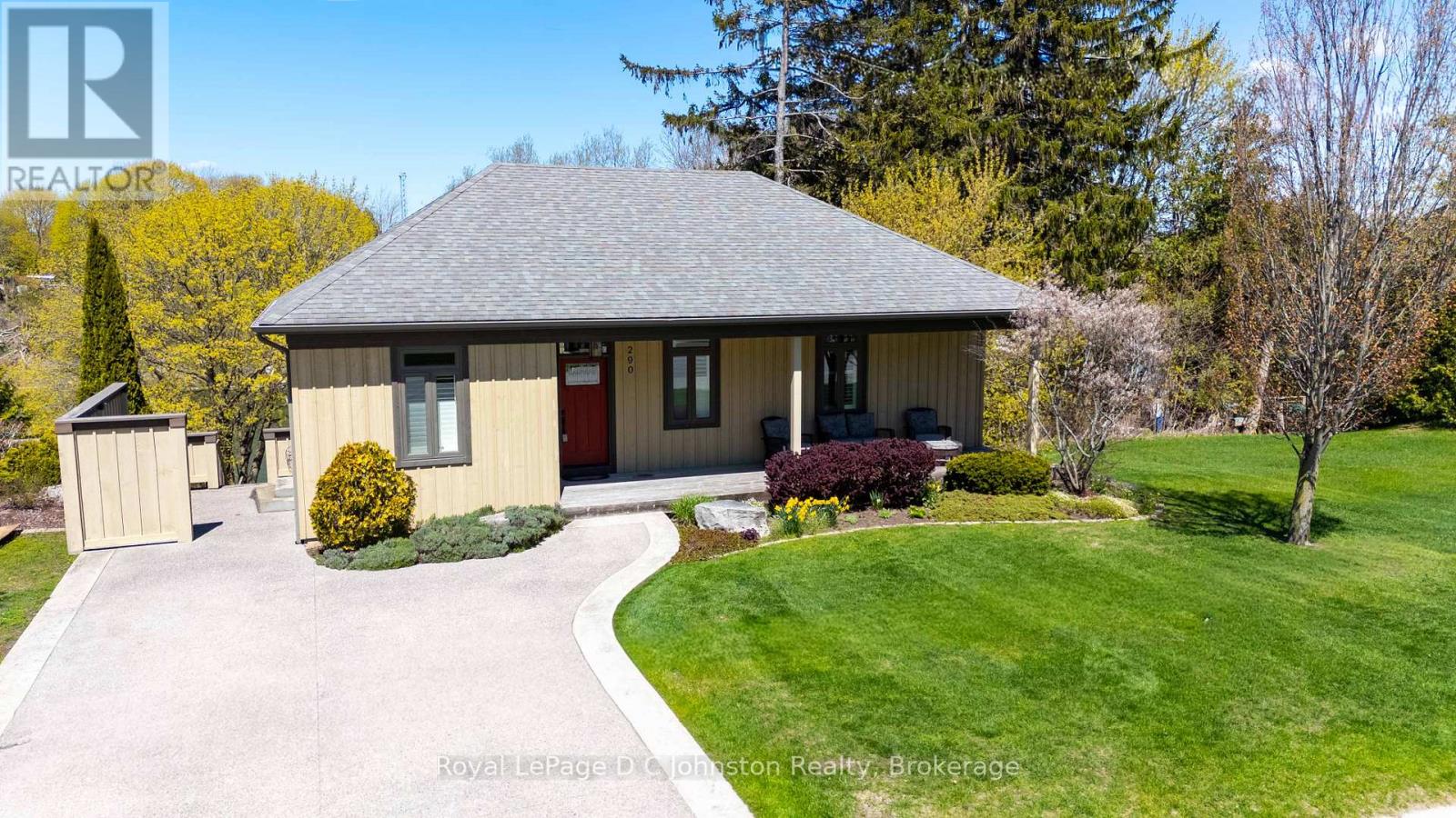 290 Saugeen Street, Saugeen Shores, Ontario N0H 2L0 - Photo 2 - X13792660