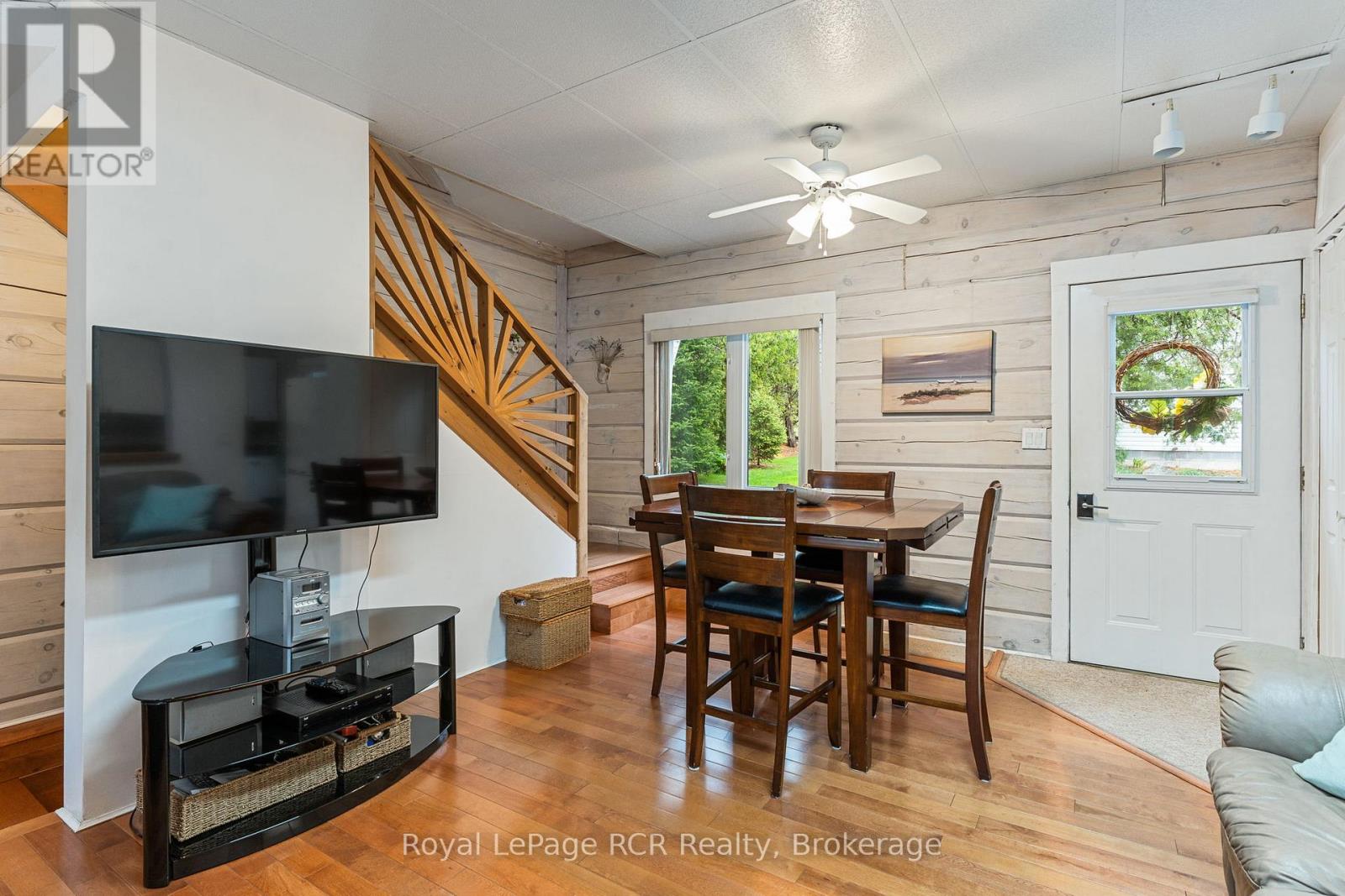 183 Lakeshore Road, Georgian Bluffs, Ontario N0H 2T0 - Photo 4 - X13803458