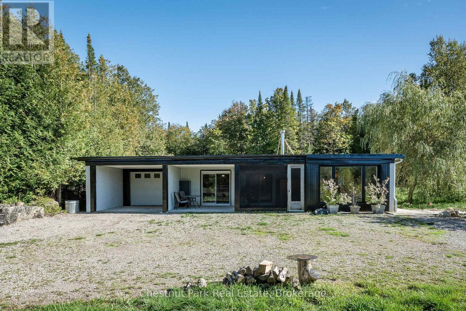664 Bruce Road 9, South Bruce Peninsula, Ontario N0H 2T0 - Photo 1 - X13806128