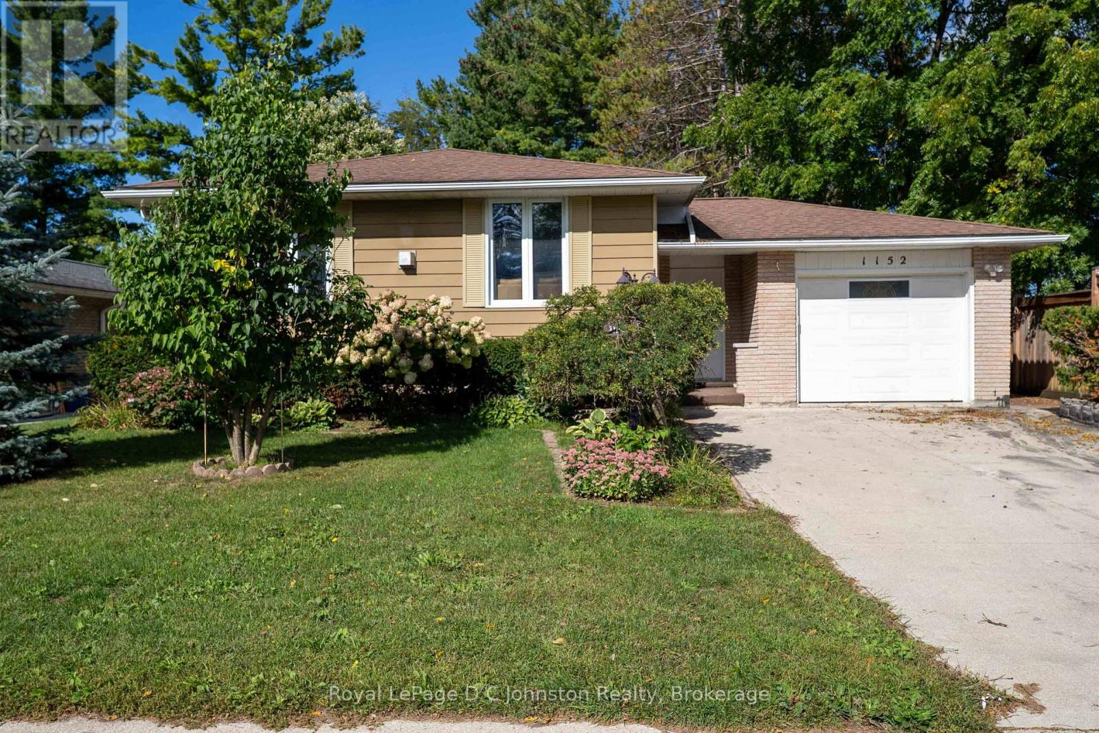 1152 Wellington Street, Saugeen Shores, Ontario N0H 2C3 - Photo 2 - X13806130