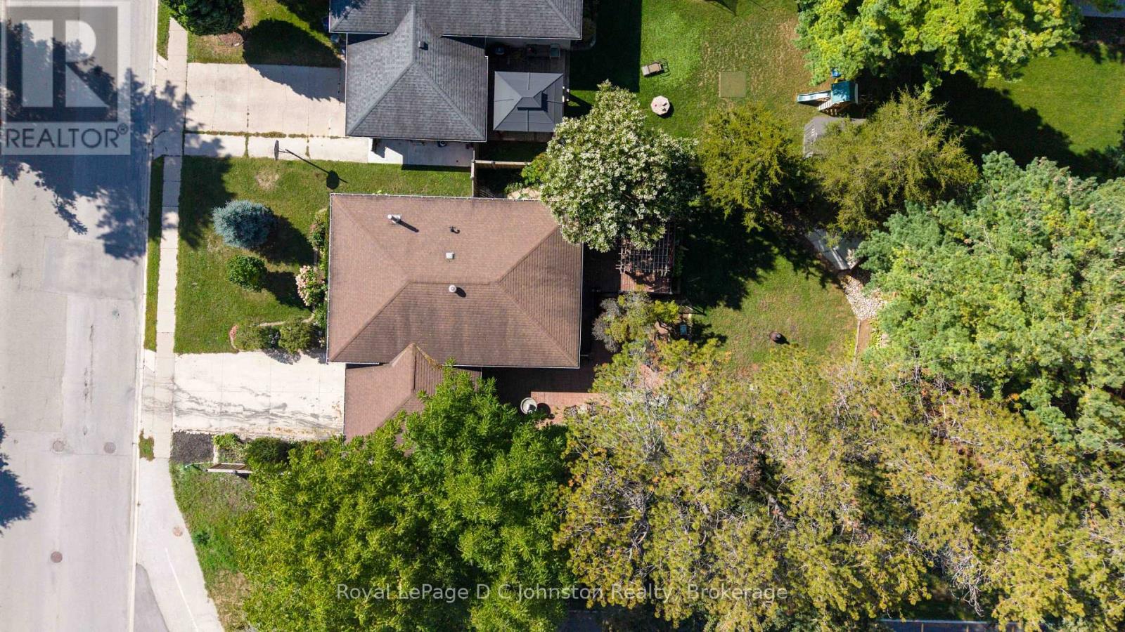 1152 Wellington Street, Saugeen Shores, Ontario N0H 2C3 - Photo 6 - X13806130