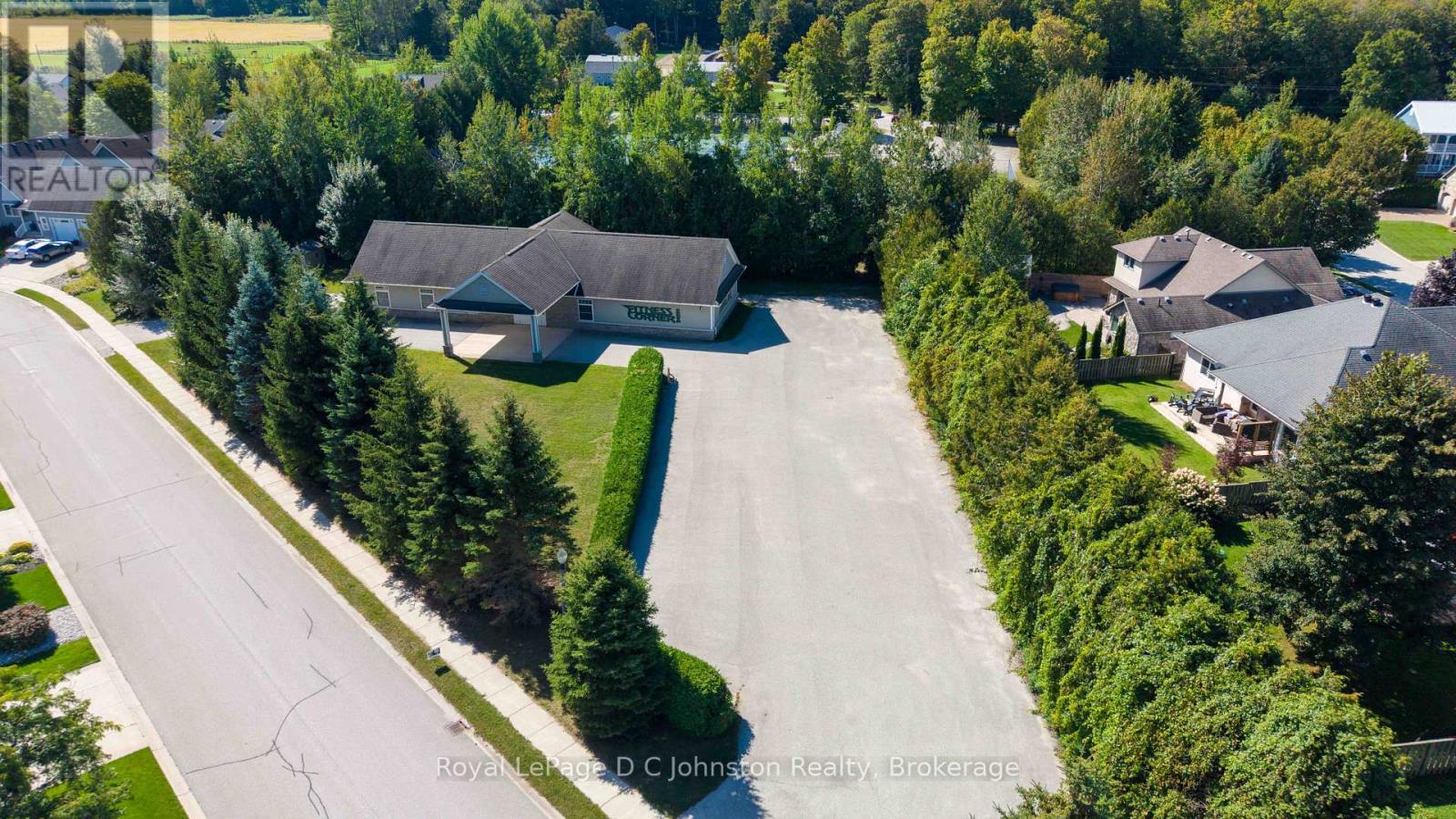 497 Meadow Lane, Saugeen Shores, Ontario N0H 2L0 - Photo 2 - X13809734